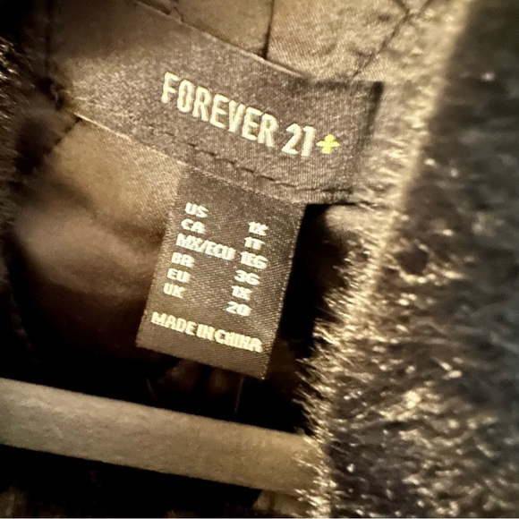 NWT New Forever 21+ Plus Size Faux Fur Jacket 1X - Picture 5 of 6